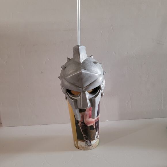 Gladiator Cup 32oz with Helmet Lid - Like New! - Picture 1 of 10